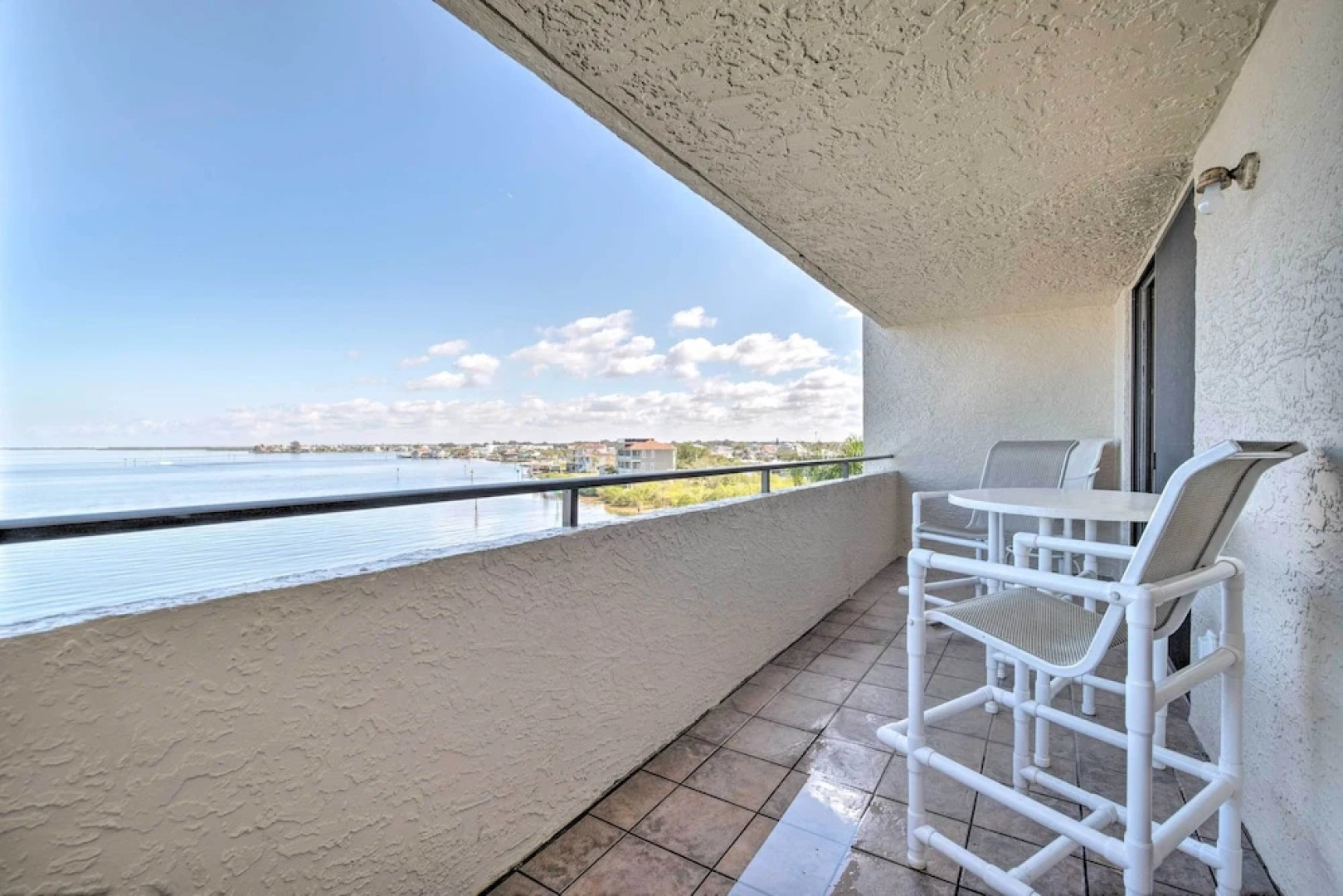 Hudson Resort Condo w/ Gulf Views & Beach!
