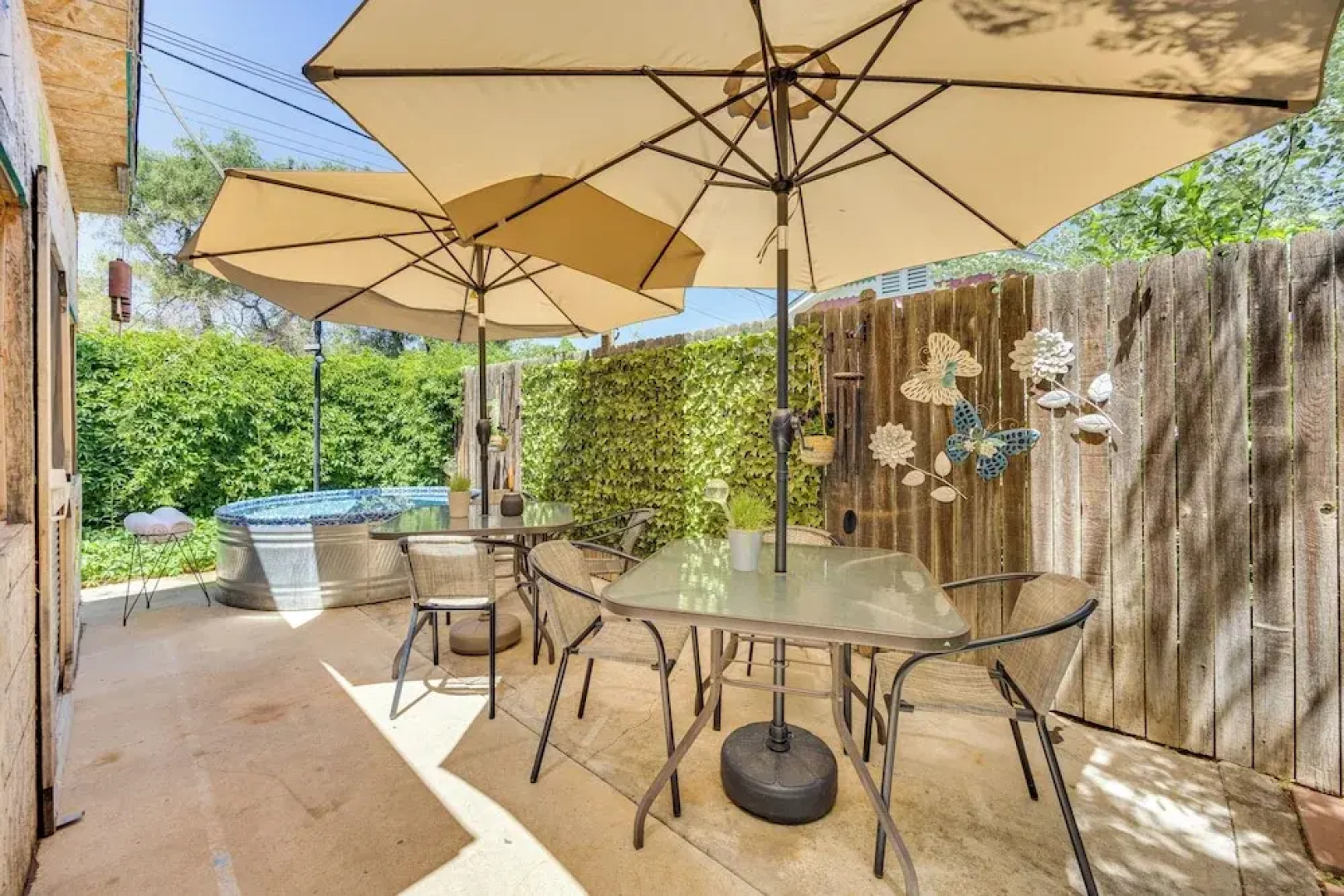 Las Animas Studio w/ Lush Backyard Paradise!