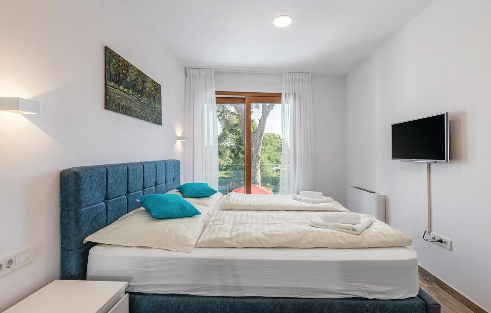 Amazing Home in Cervar With Wifi, 4 Bedrooms and Outdoor Swimming Pool