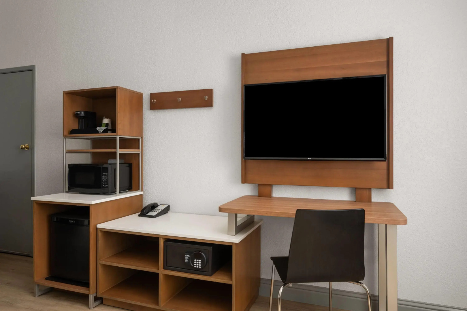 Super 8 by Wyndham Fort Bragg