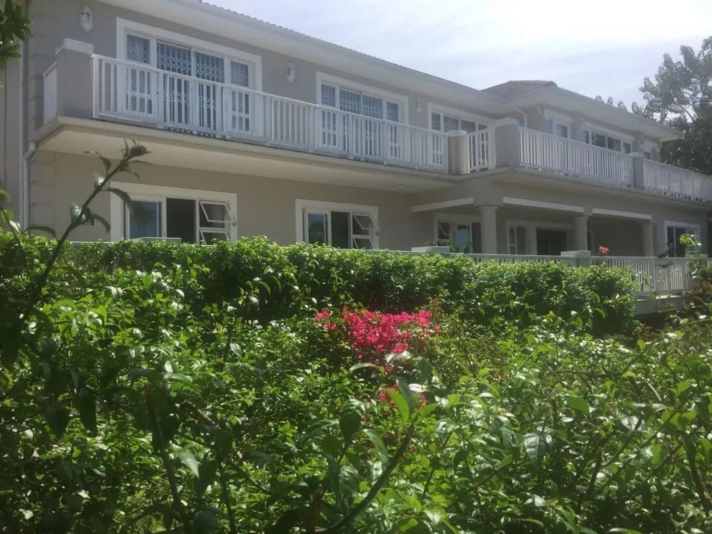 Seaview Manor Exquisite Bed & Breakfast