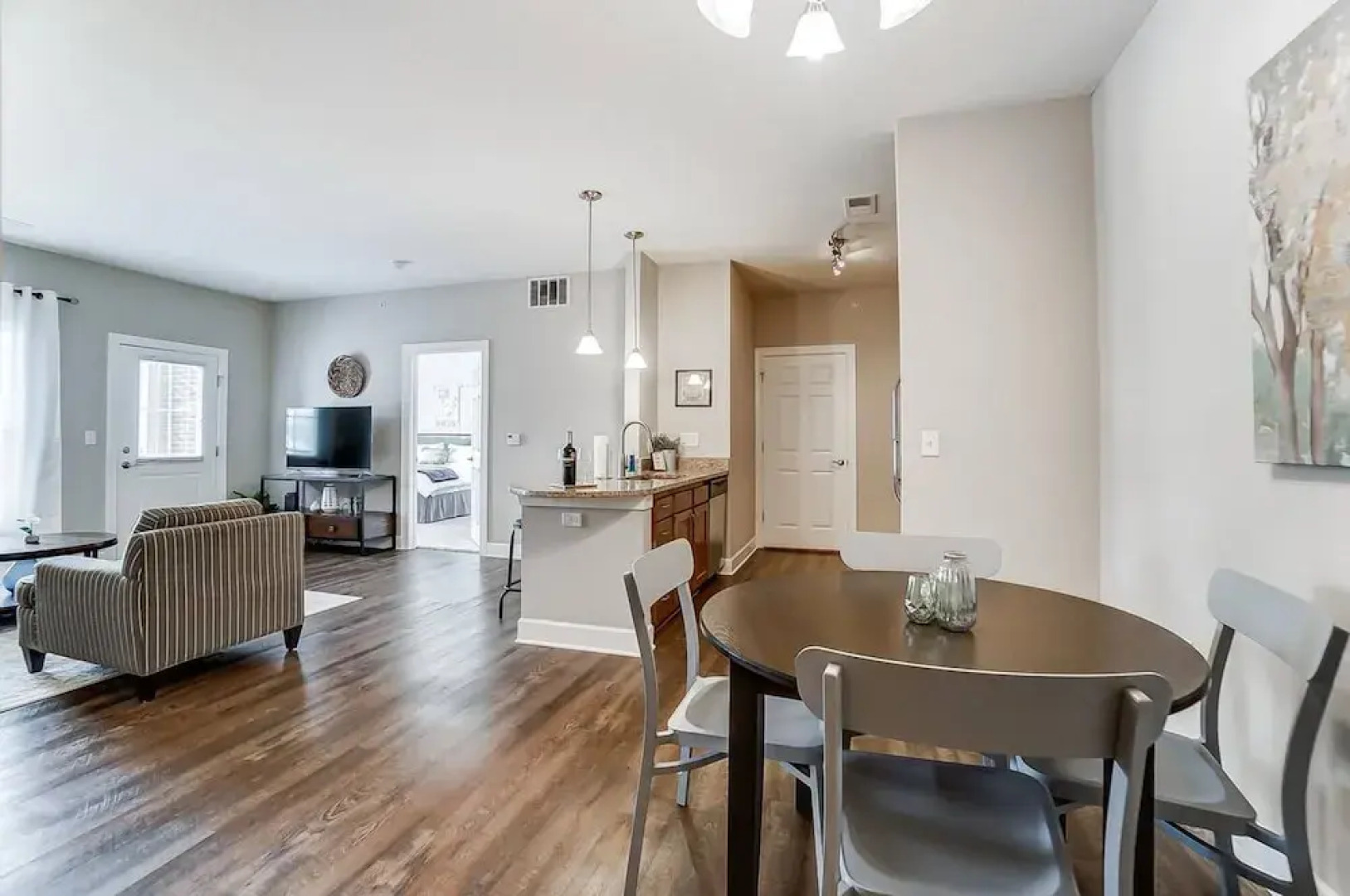 Walkable Pet-friendly 2BR 2BA On 1st Floor