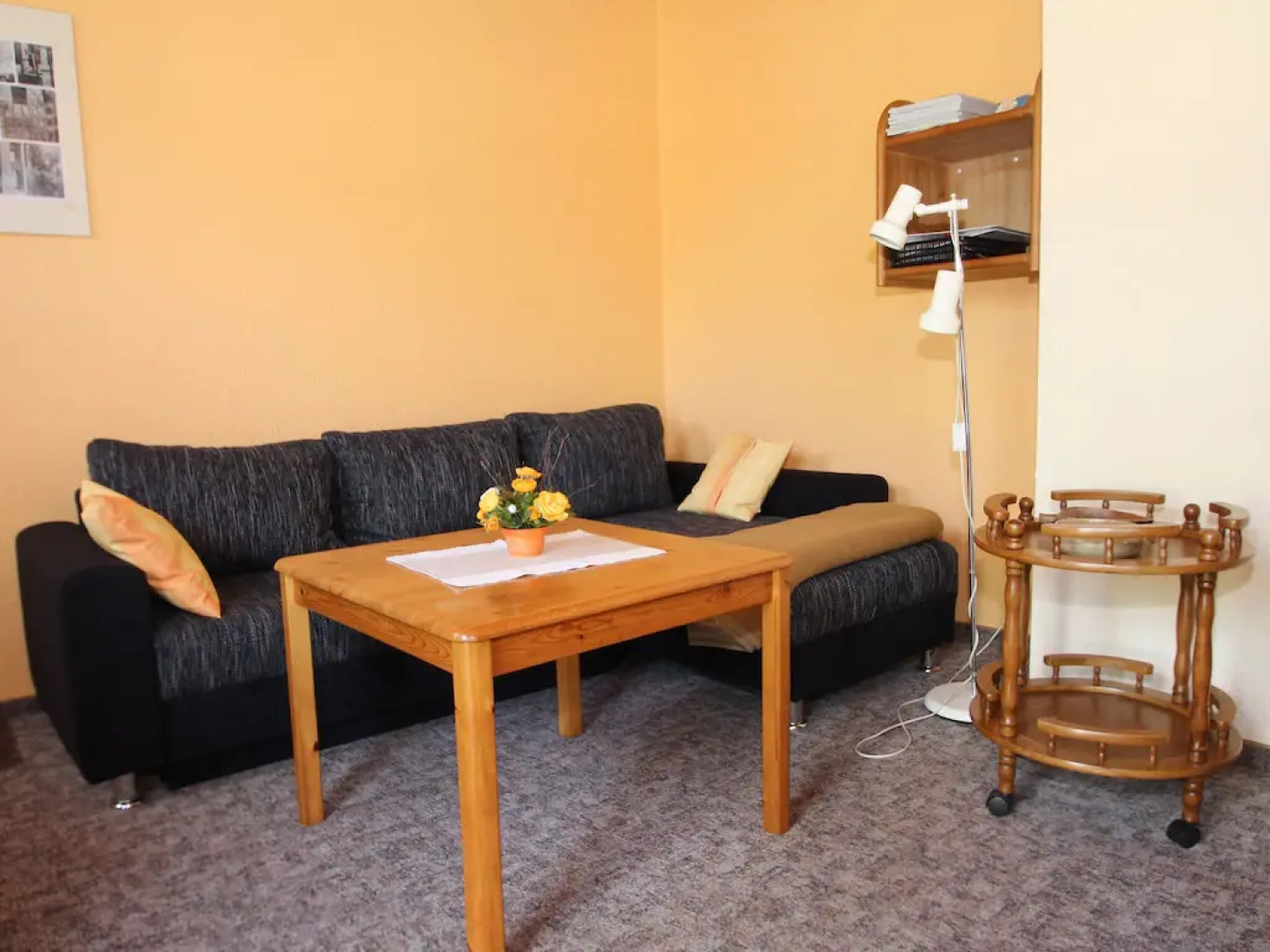 Terraced house in Strackholt with terrace