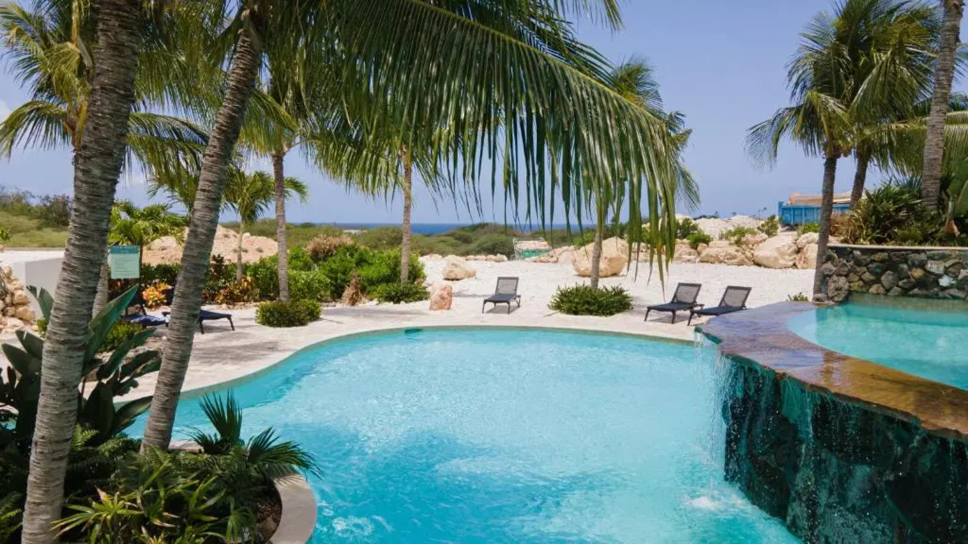 The Reef 28 Blue Bay Curacao