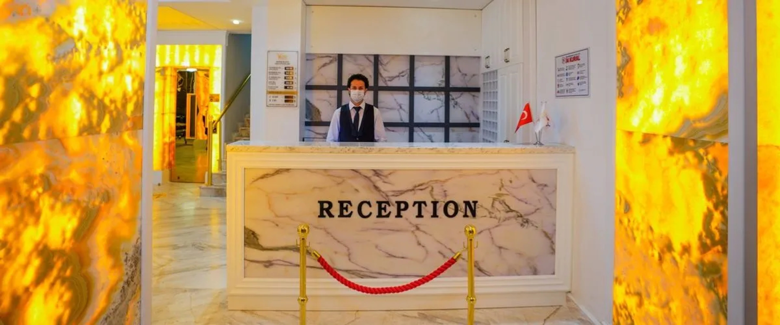 Grand White Hotel