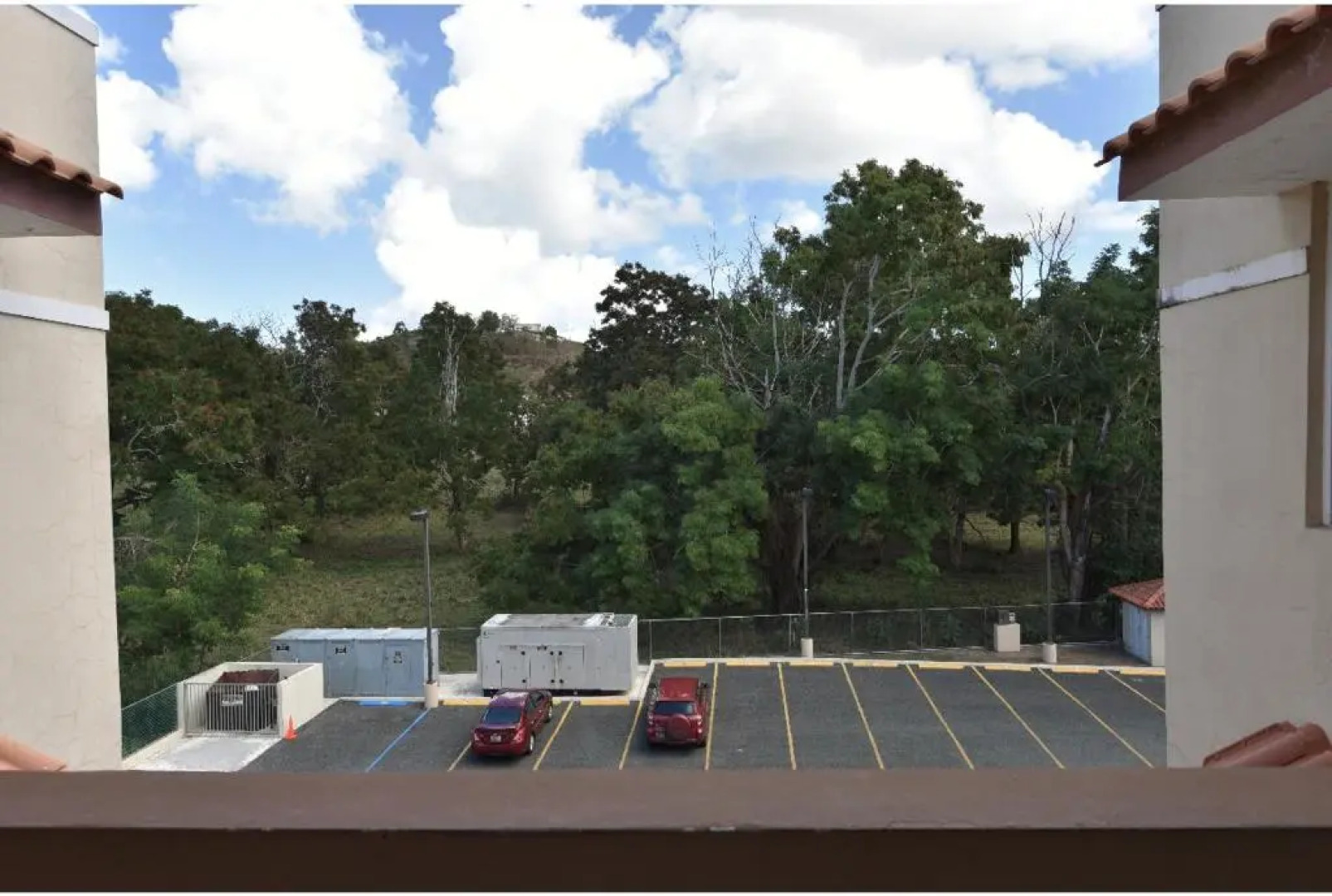 Coqui penthouse 2 across Rincon beach, pool, bbq, power and water bup