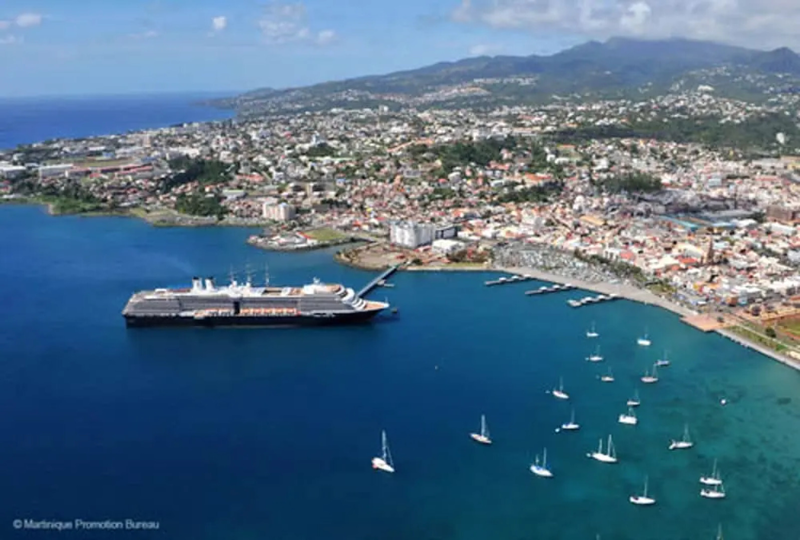 Studio in Fort-de-france, With Furnished Balcony and Wifi - 100 m From