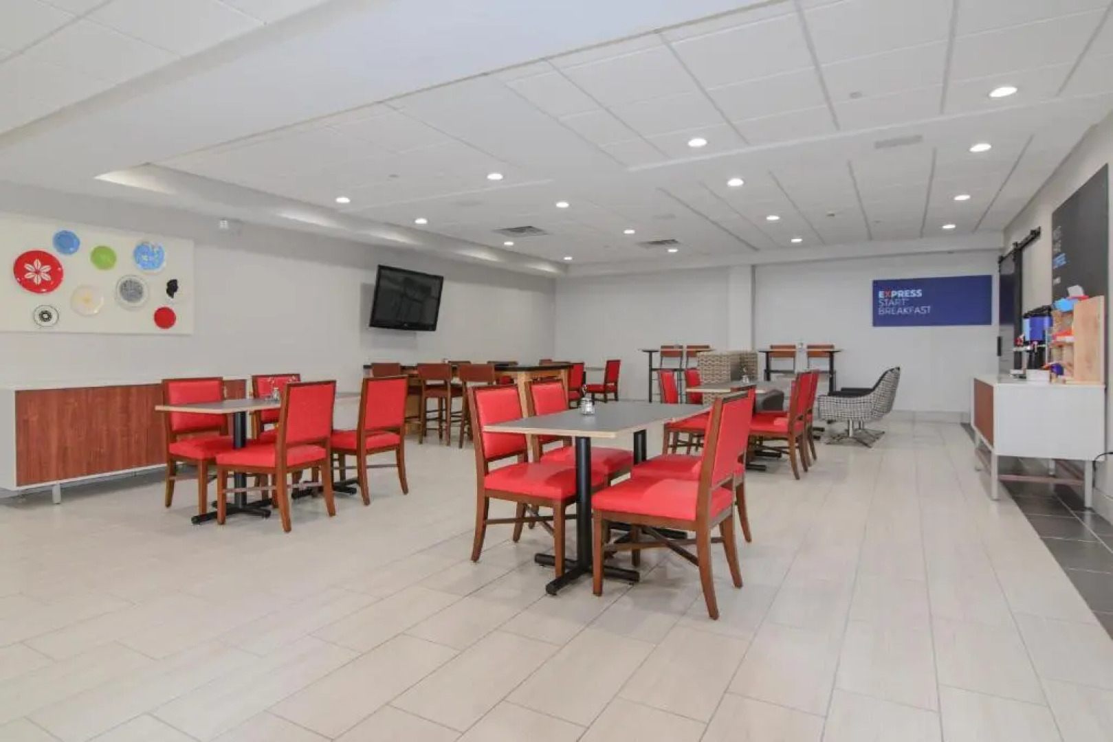Holiday Inn Express & Suites Indianapolis Northwest by IHG