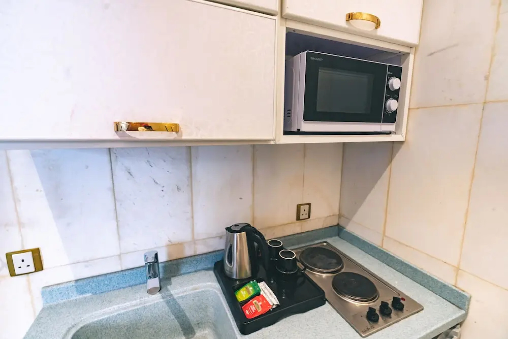 Platinum Alkhamseen Serviced Apartments