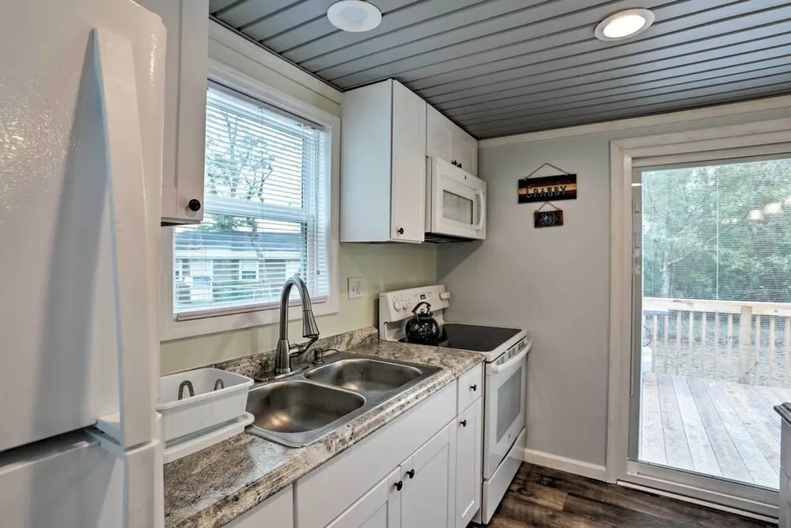 Shady Rest Studio: 6 Mi to Ocean Isle Beach!