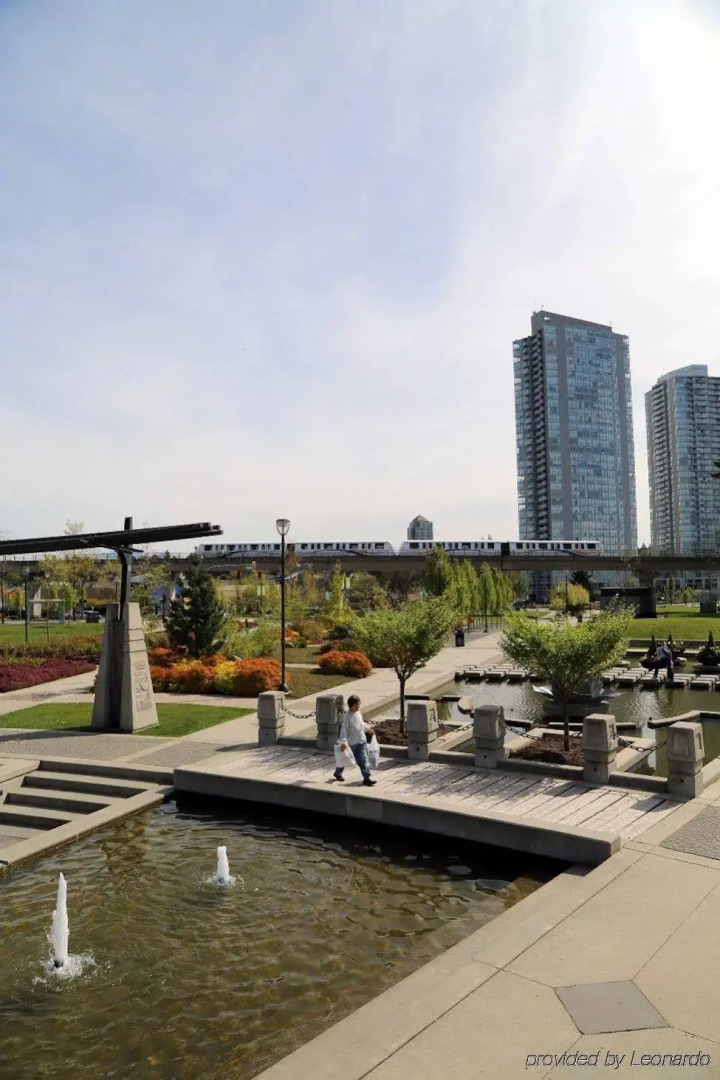 Holiday Inn Express & Suites Surrey by IHG