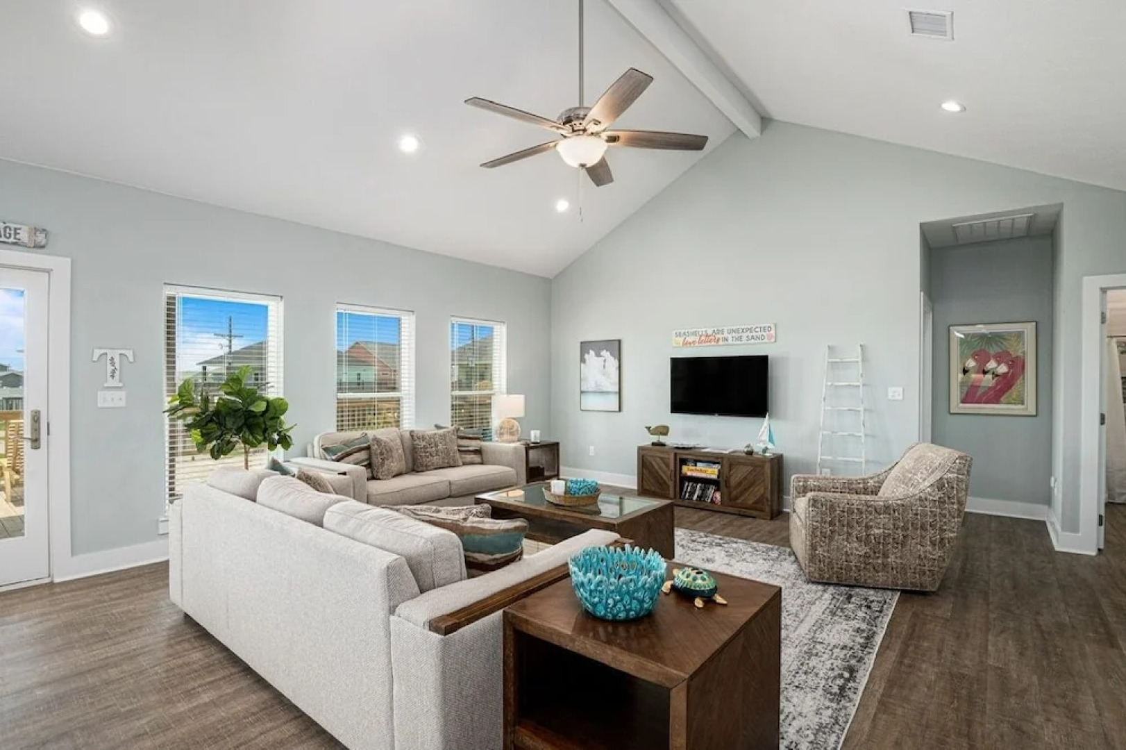 Twin Tides 4 Bedroom Home by Redawning