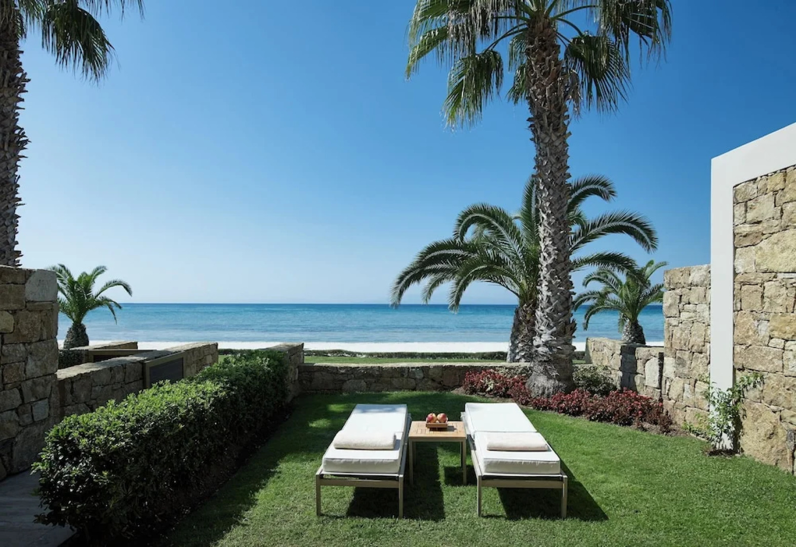 Sani Asterias Suites