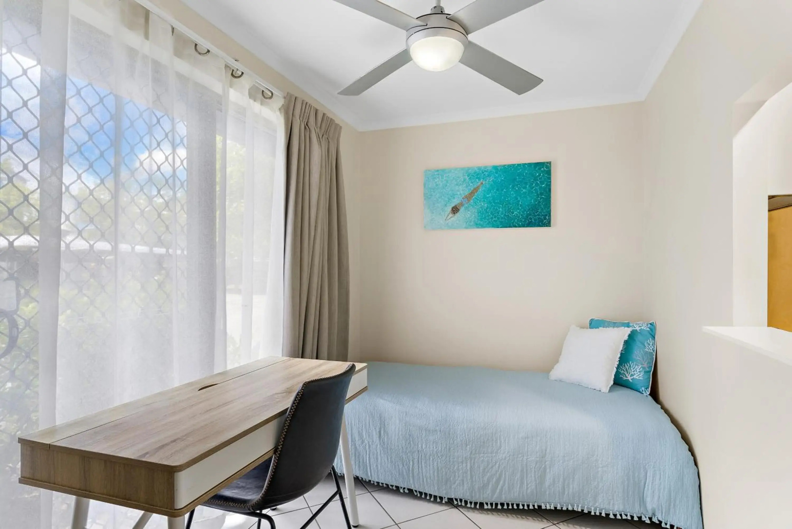 Modern & Stylish 2 Bedroom Townhouse