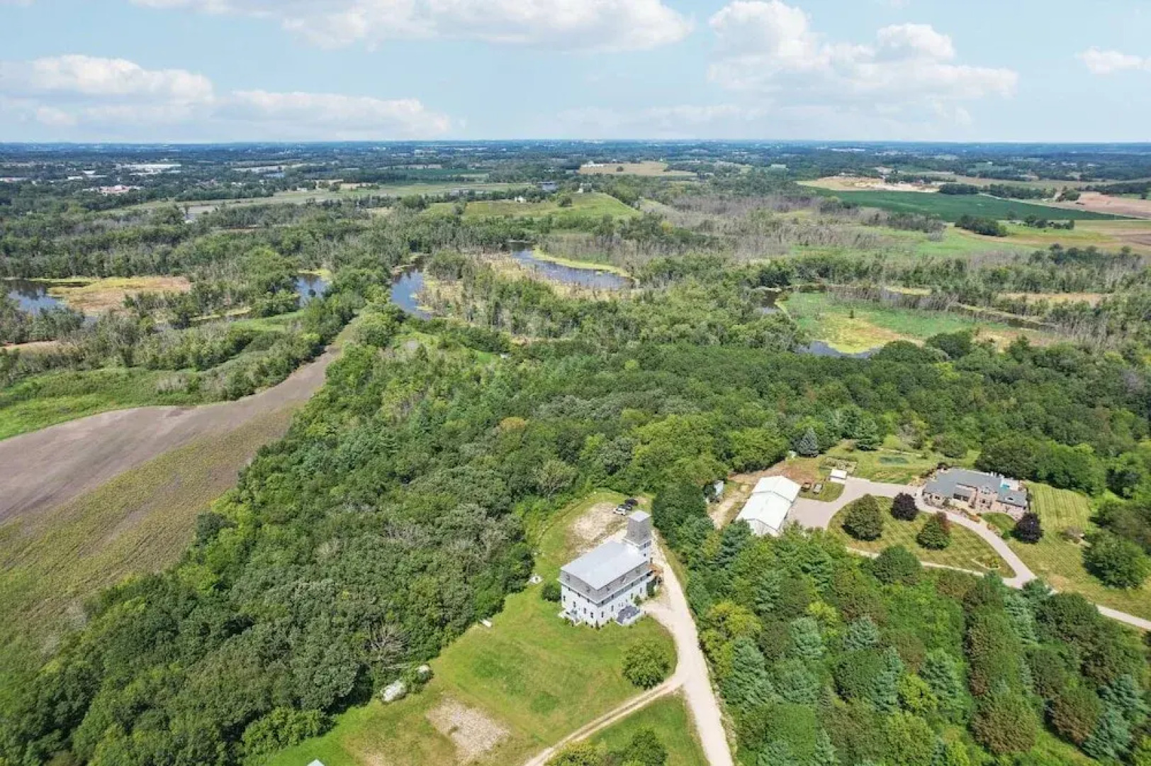 The Starlight Tower Ocean Breeze Suite 1 Bedroom Apartment Hotel by RedAwning