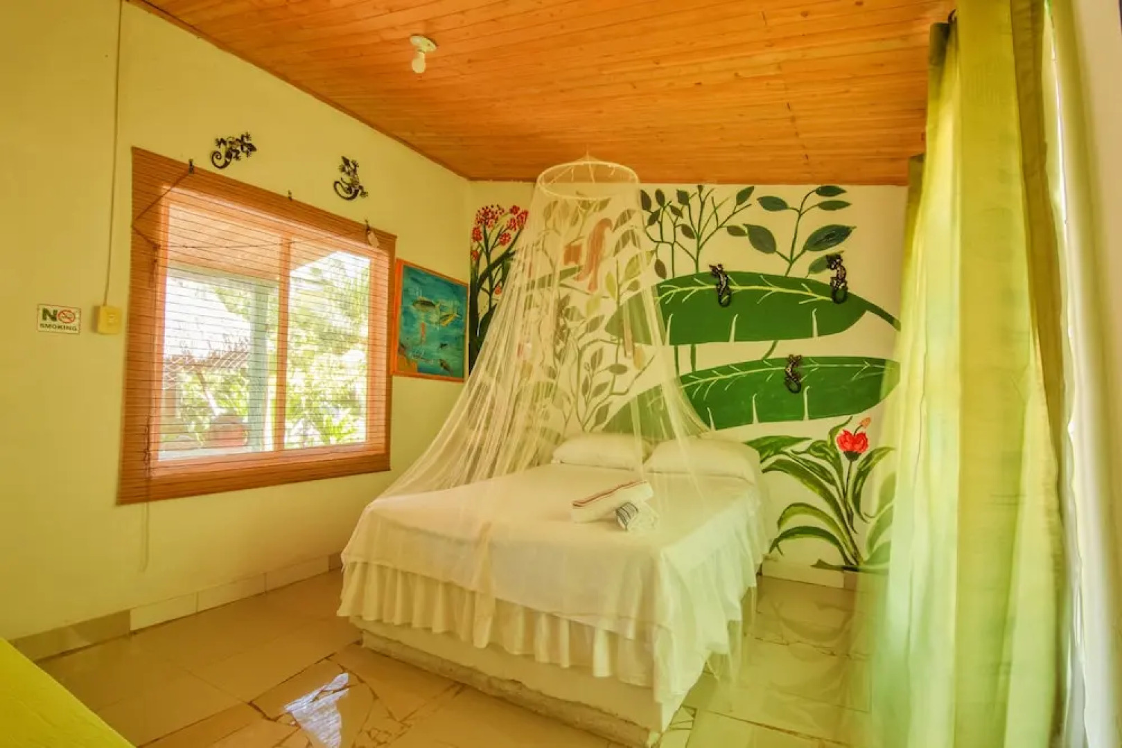 Eco Hotel Casa Lola - Hostel