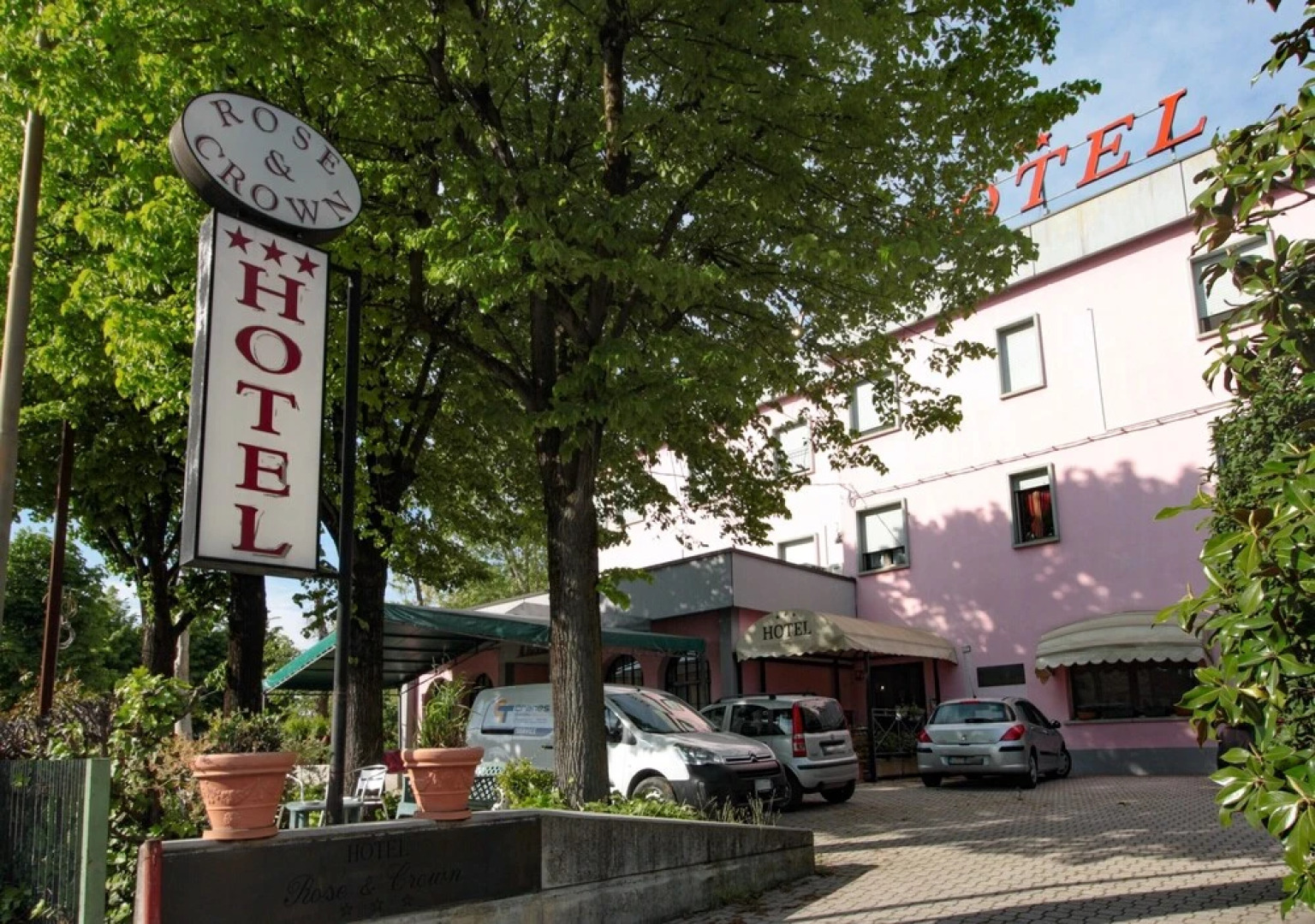 Hotel Rose & Crown