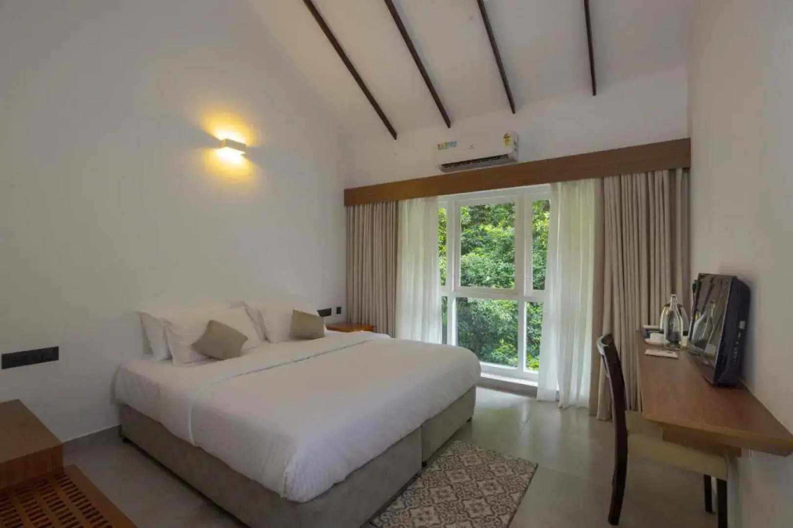 The Isle By Area 707