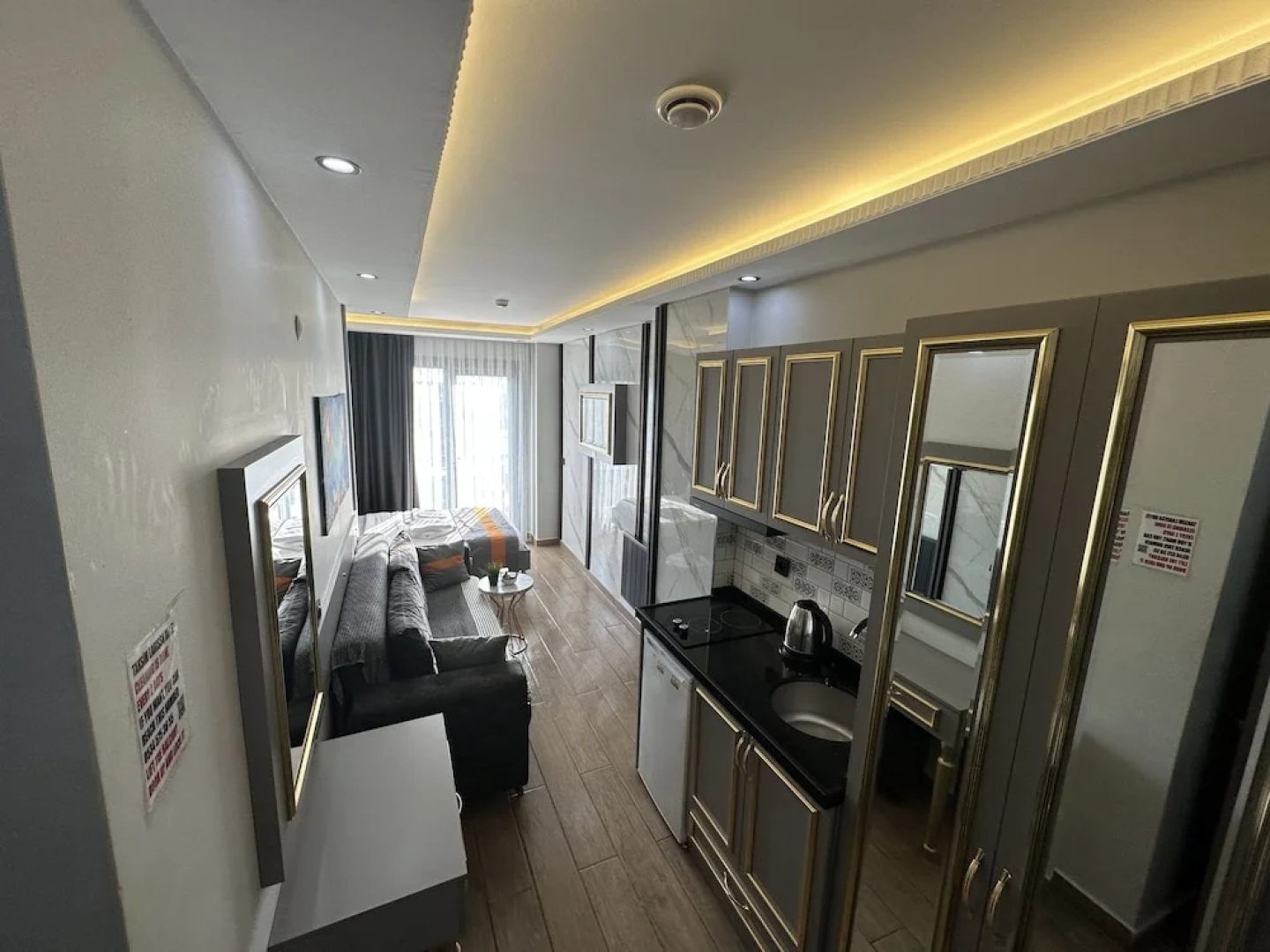 Taksim Larissa Hotel Suites