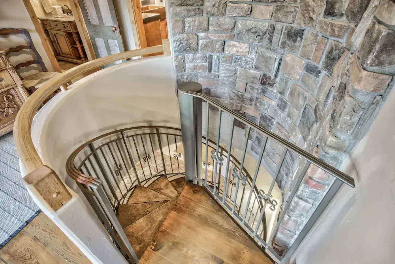 Mountain Getaway Cabinhot Tub & Pool Table4bd