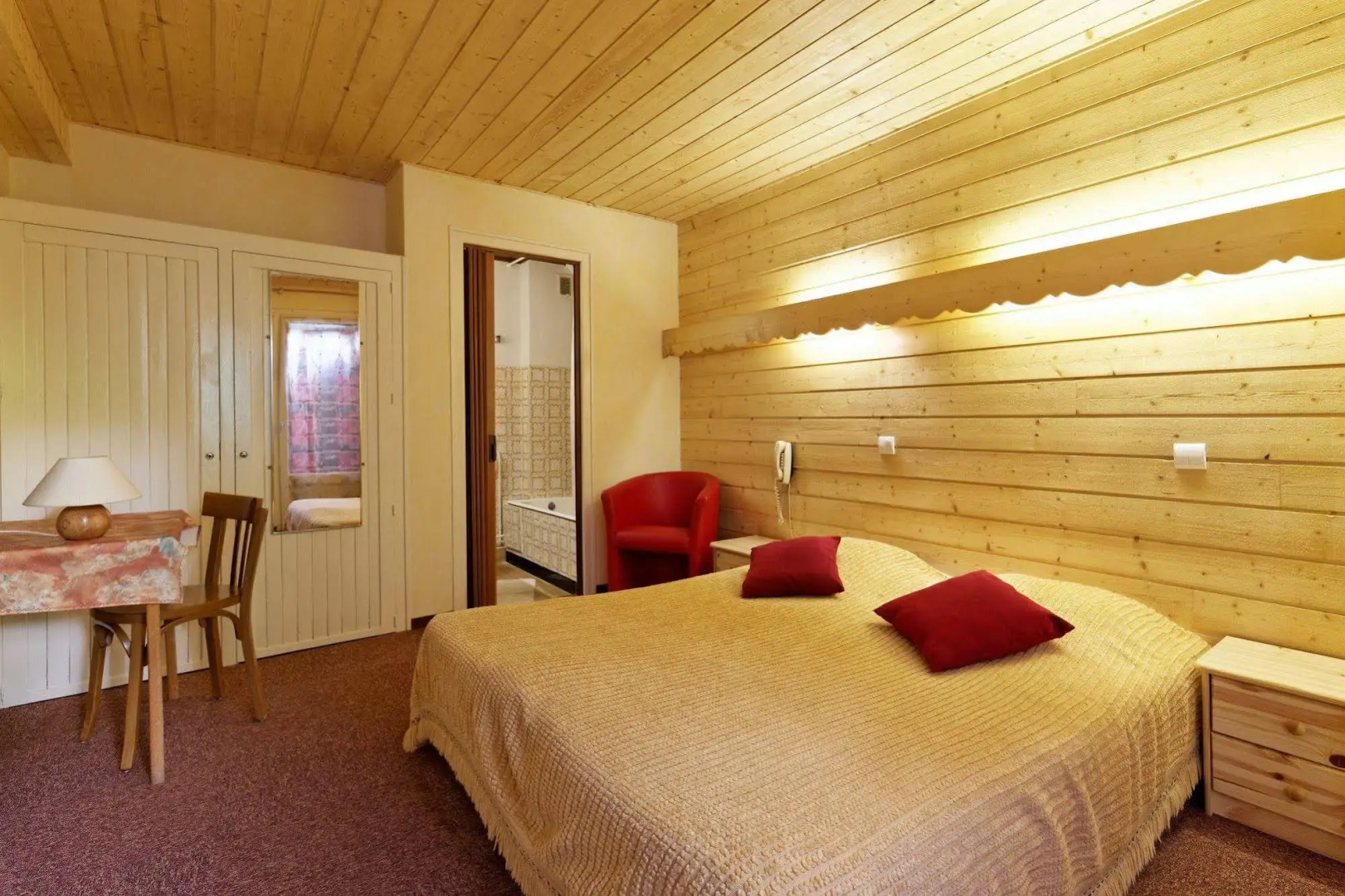 Hôtel Loisirs Les Côtes, Résidence et Chalets