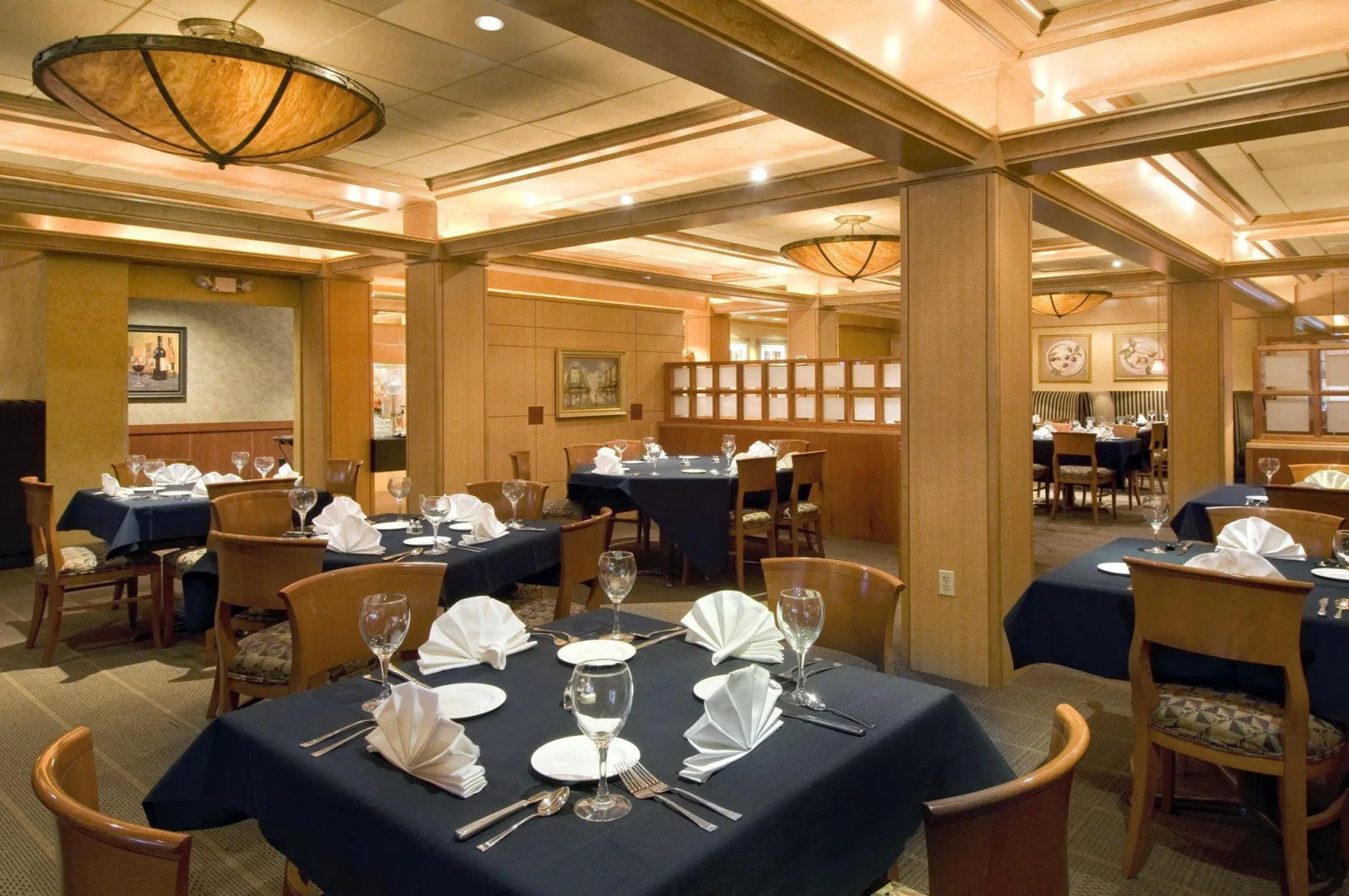 DoubleTree by Hilton Akron Fairlawn