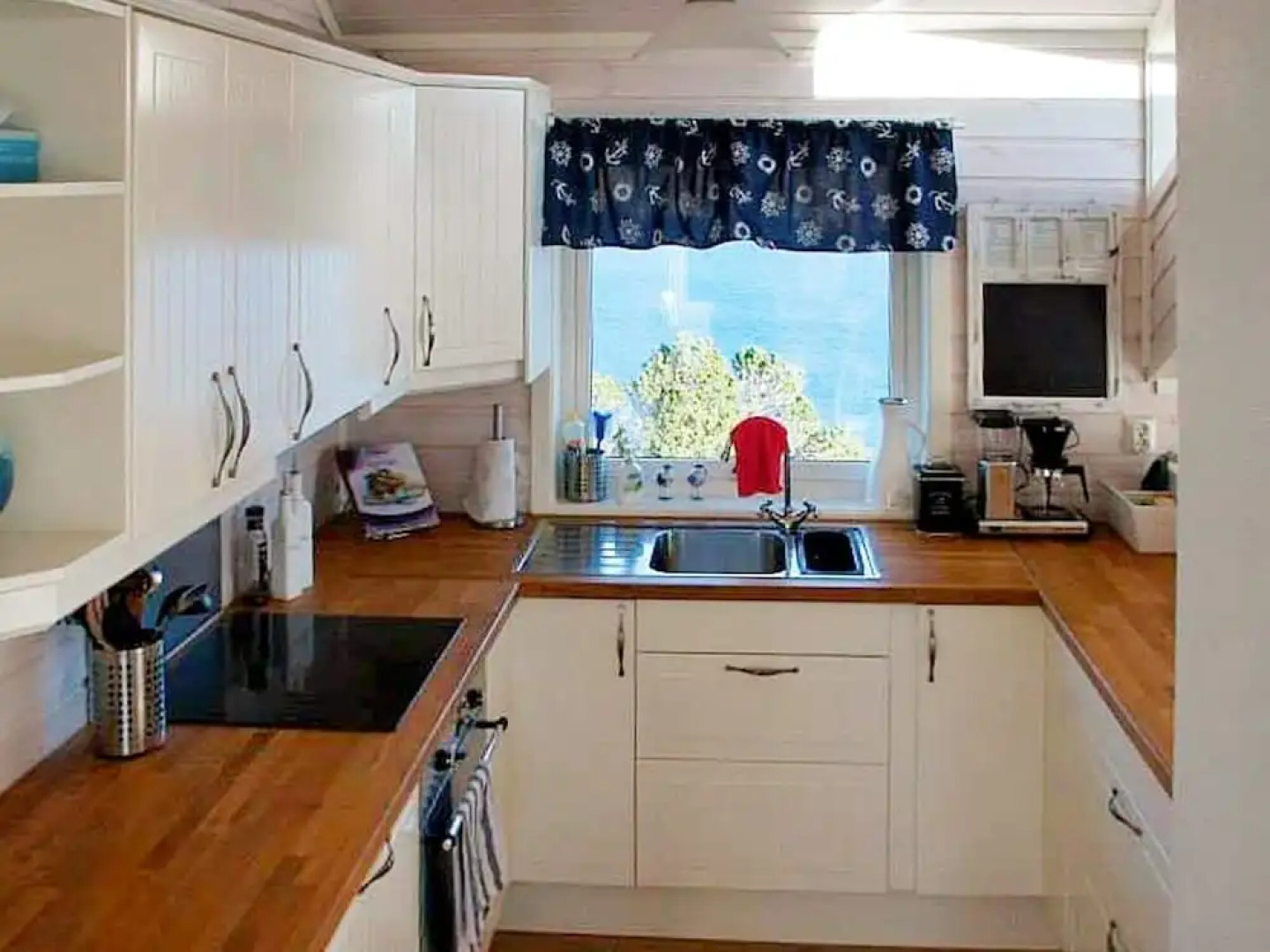 6 Person Holiday Home in Hartbakke