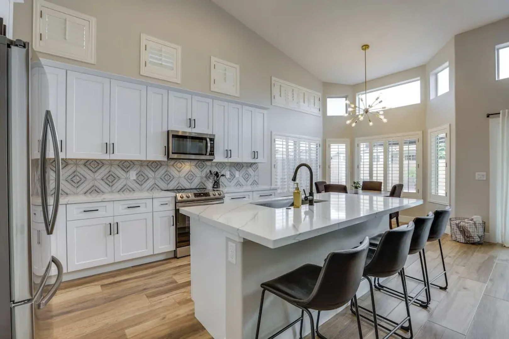 Heated Pool, 2 Mi to Dtwn: Central Peoria Home!