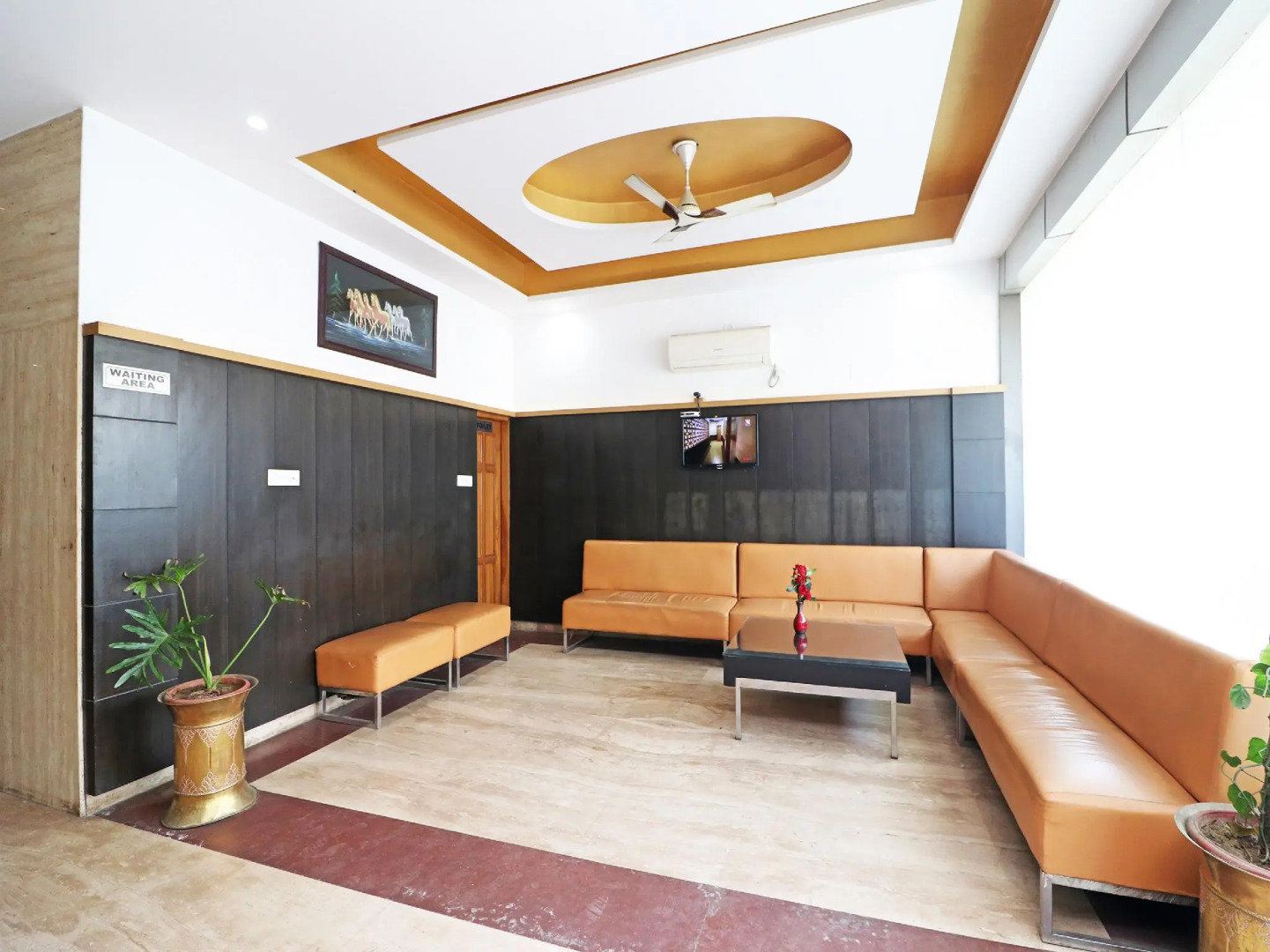 Capital O 29029 RC Hotel