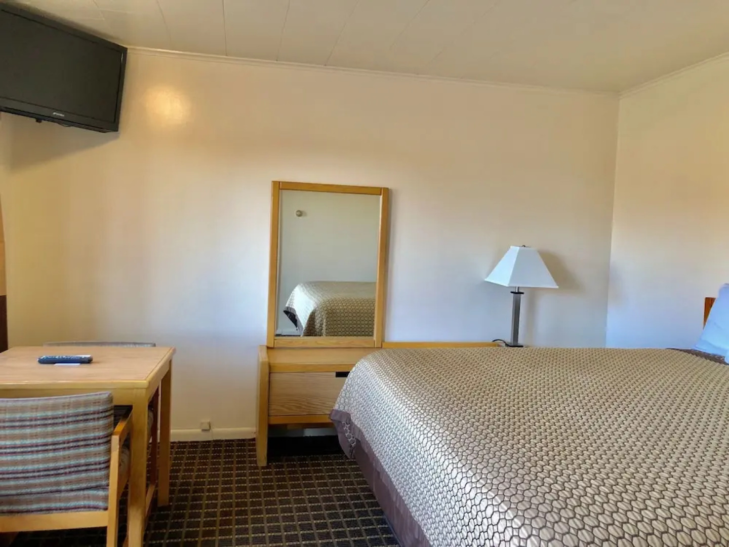 Royal Inn Victor