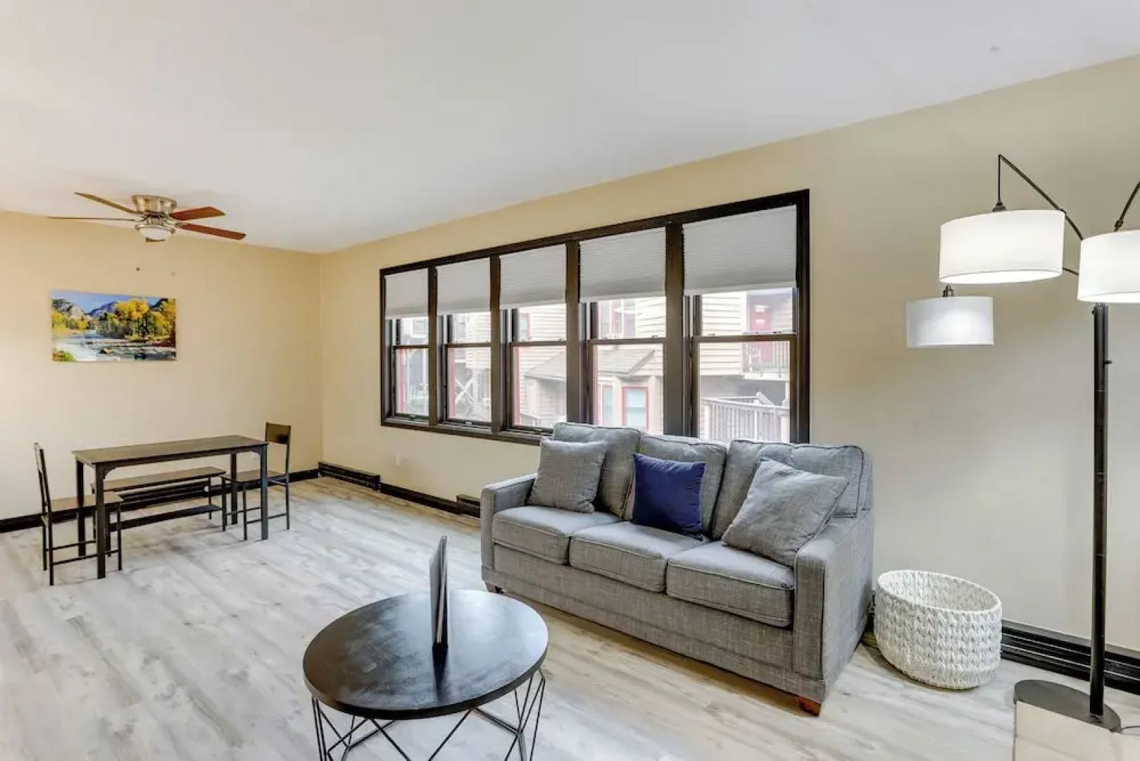 Darling Dwelling: 2 Mi to Dtwn Durango!