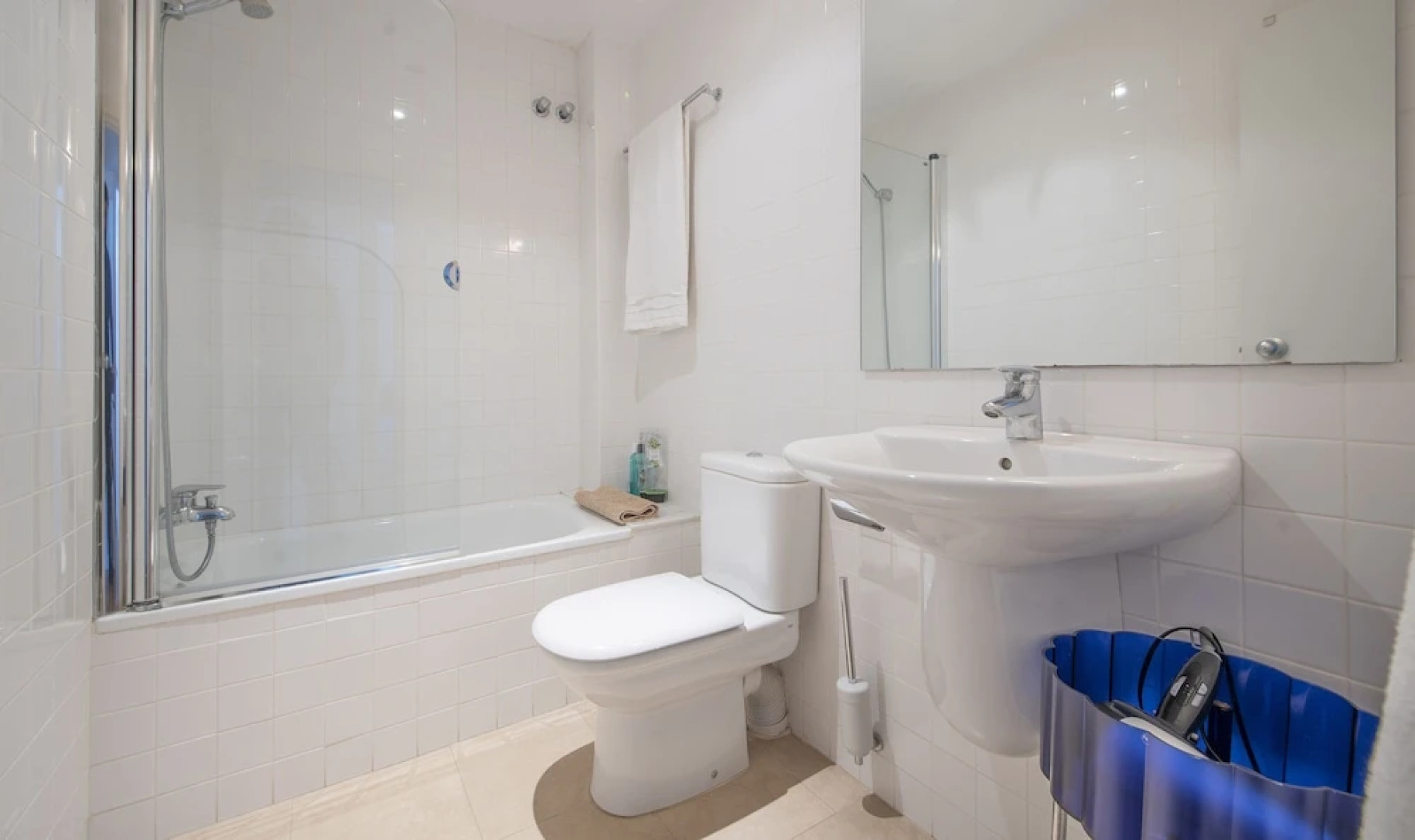 Tennis Apartment TVL 105