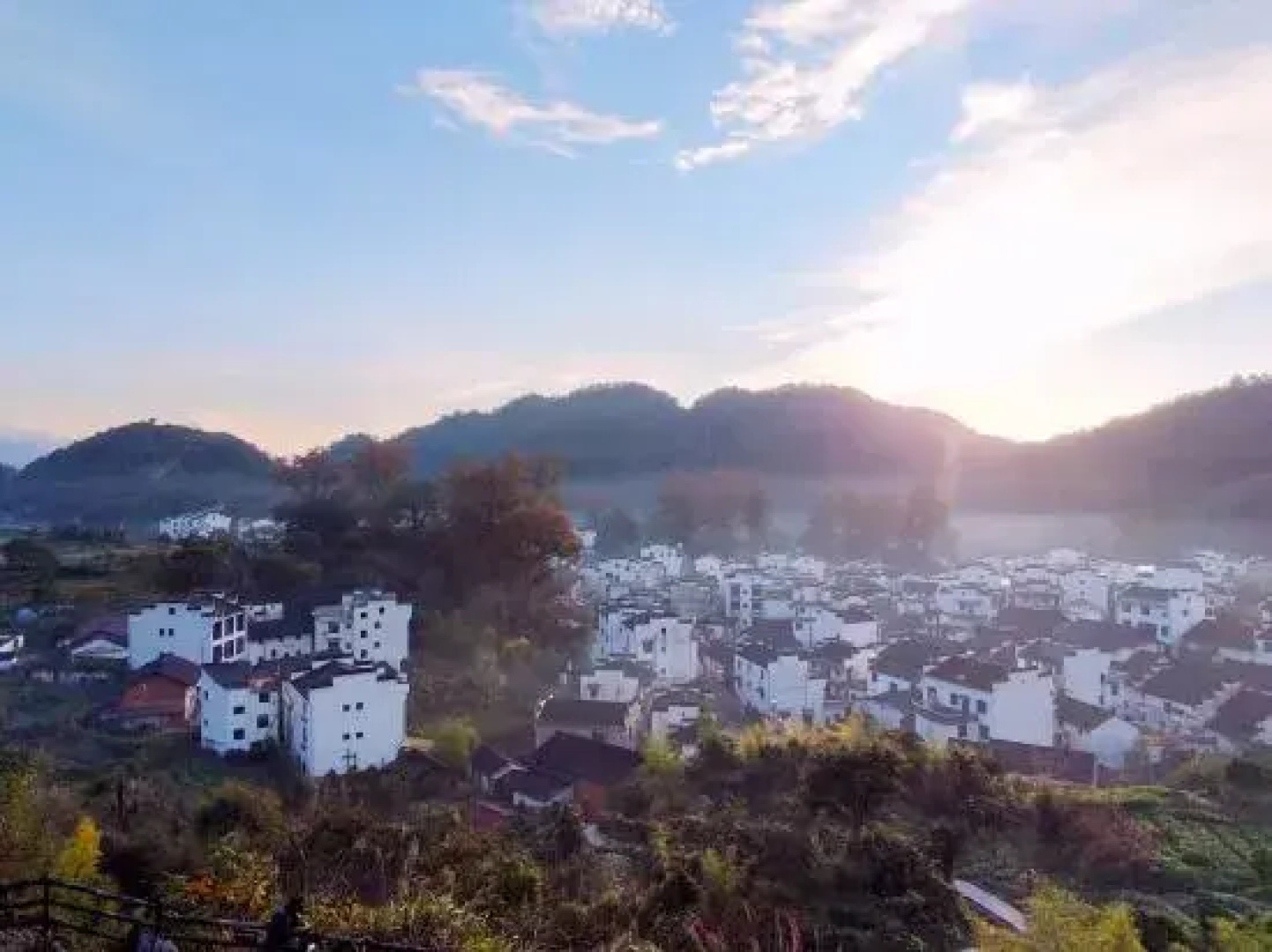 Wuyuan Ancient Maple Hotel