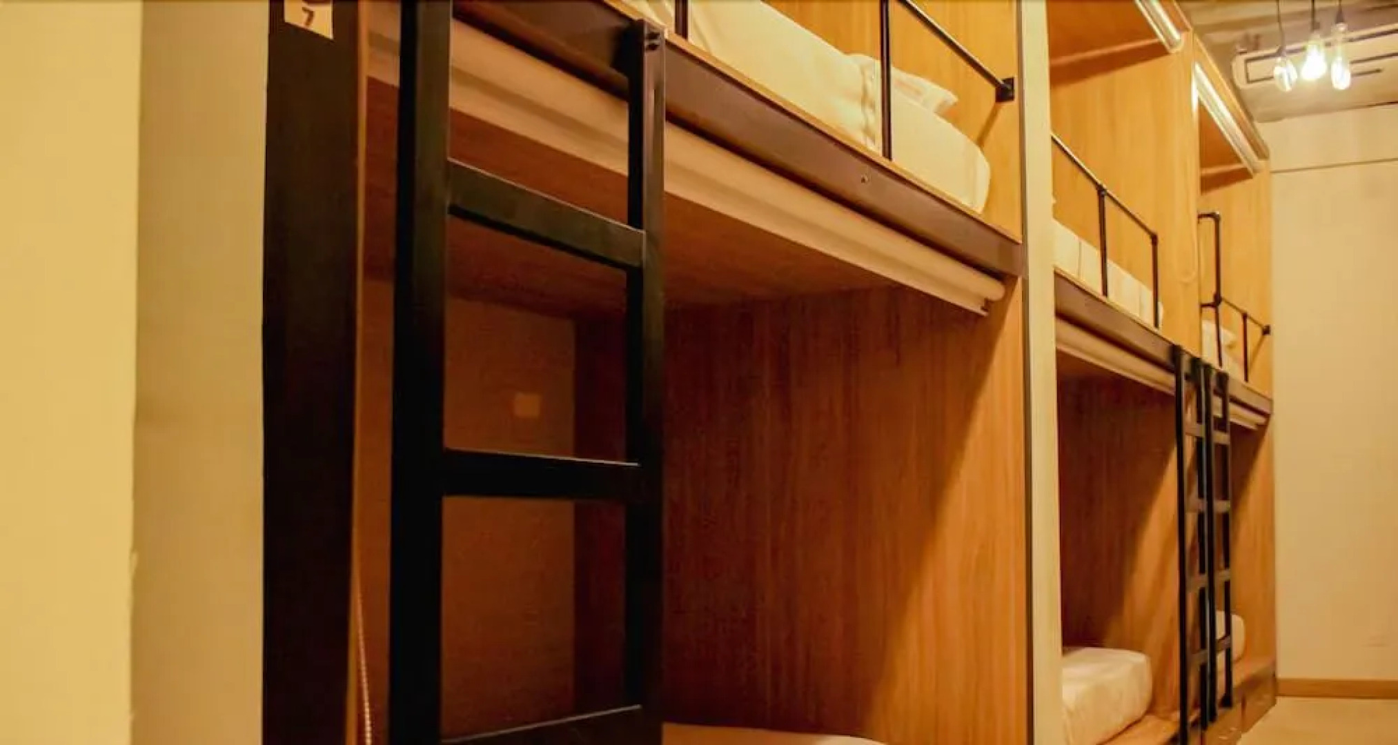 Bourbon St Hostal Boutique - Hostel