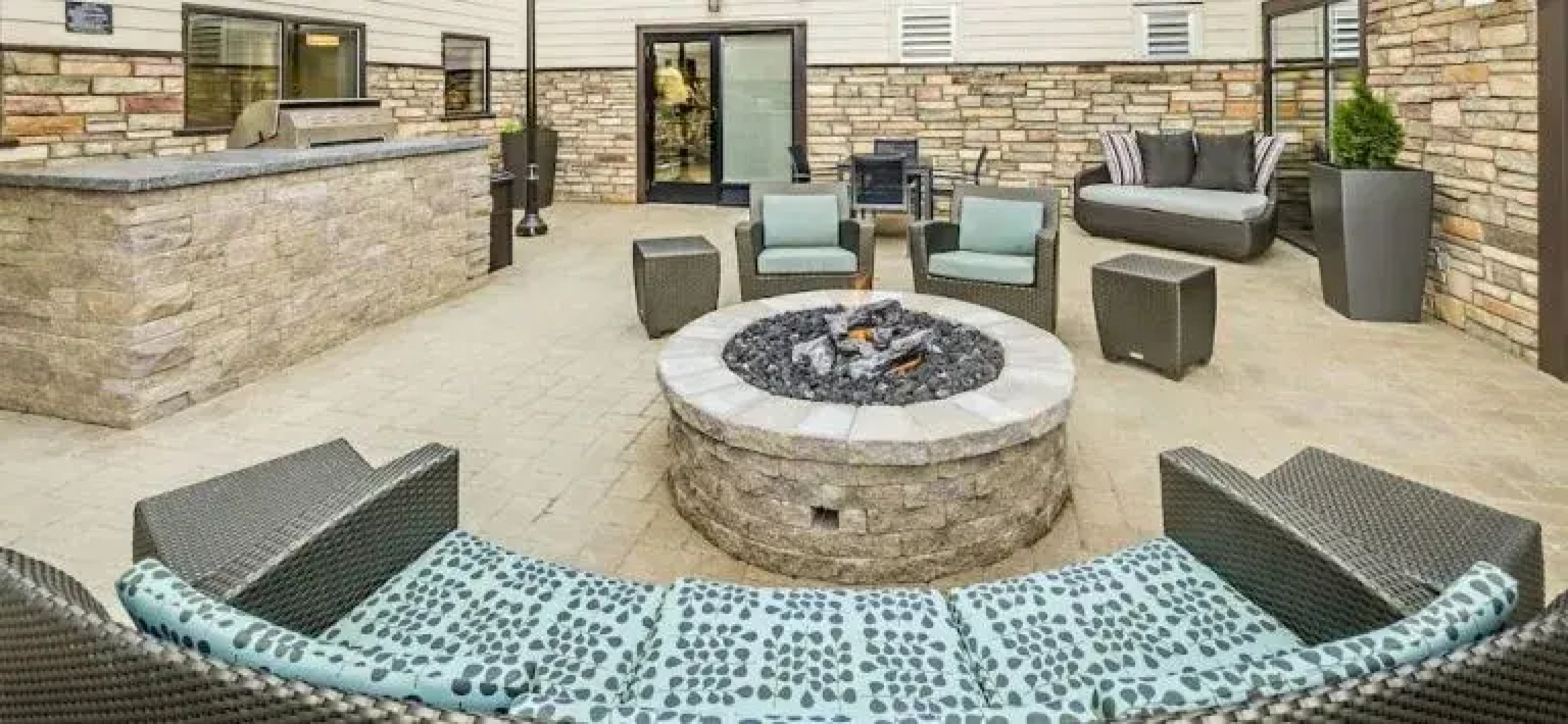 Residence Inn by Marriott Akron South / Green