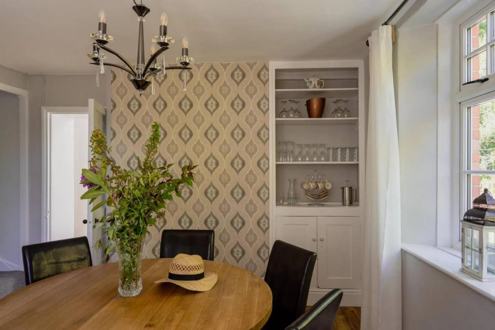 Strelna Coach House - Gateway to the Moor