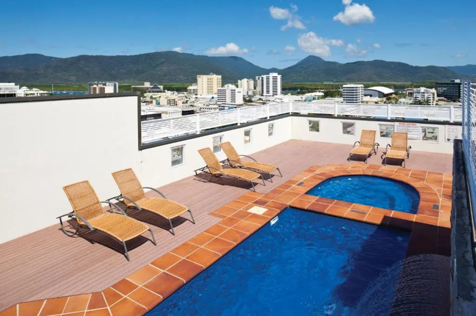 Cairns Central Plaza Apartment Hotel