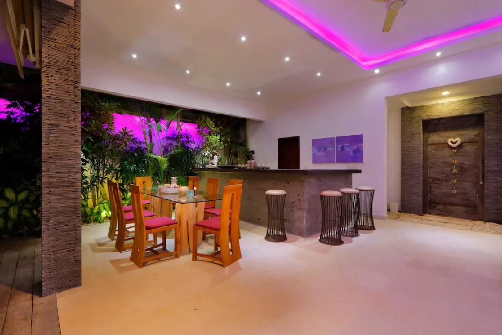 Elegant Private Villa, 3 BR, Seminyak With Staff