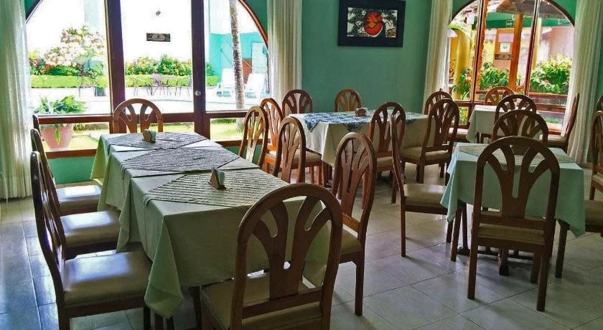 La Posada de Lobo Hotel & Suites