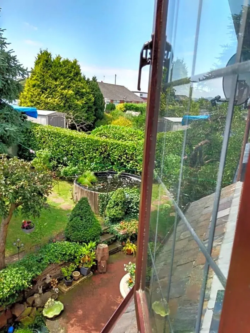 Hollingworth Lake Guest House