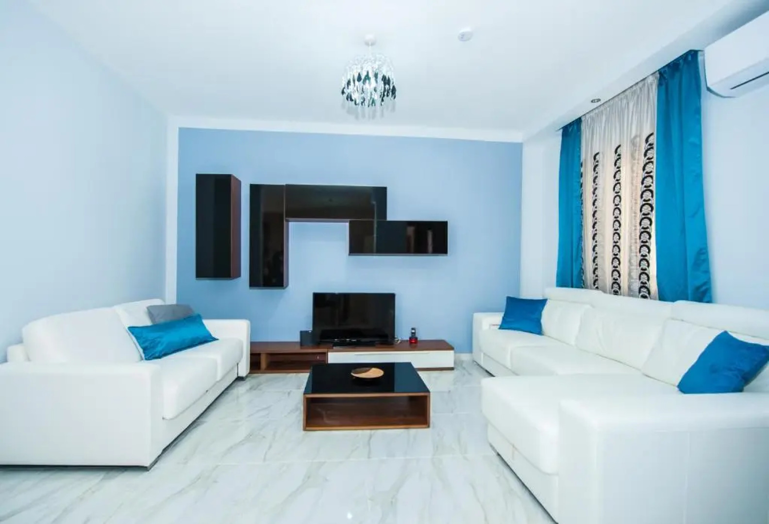 The Waves holiday apartment