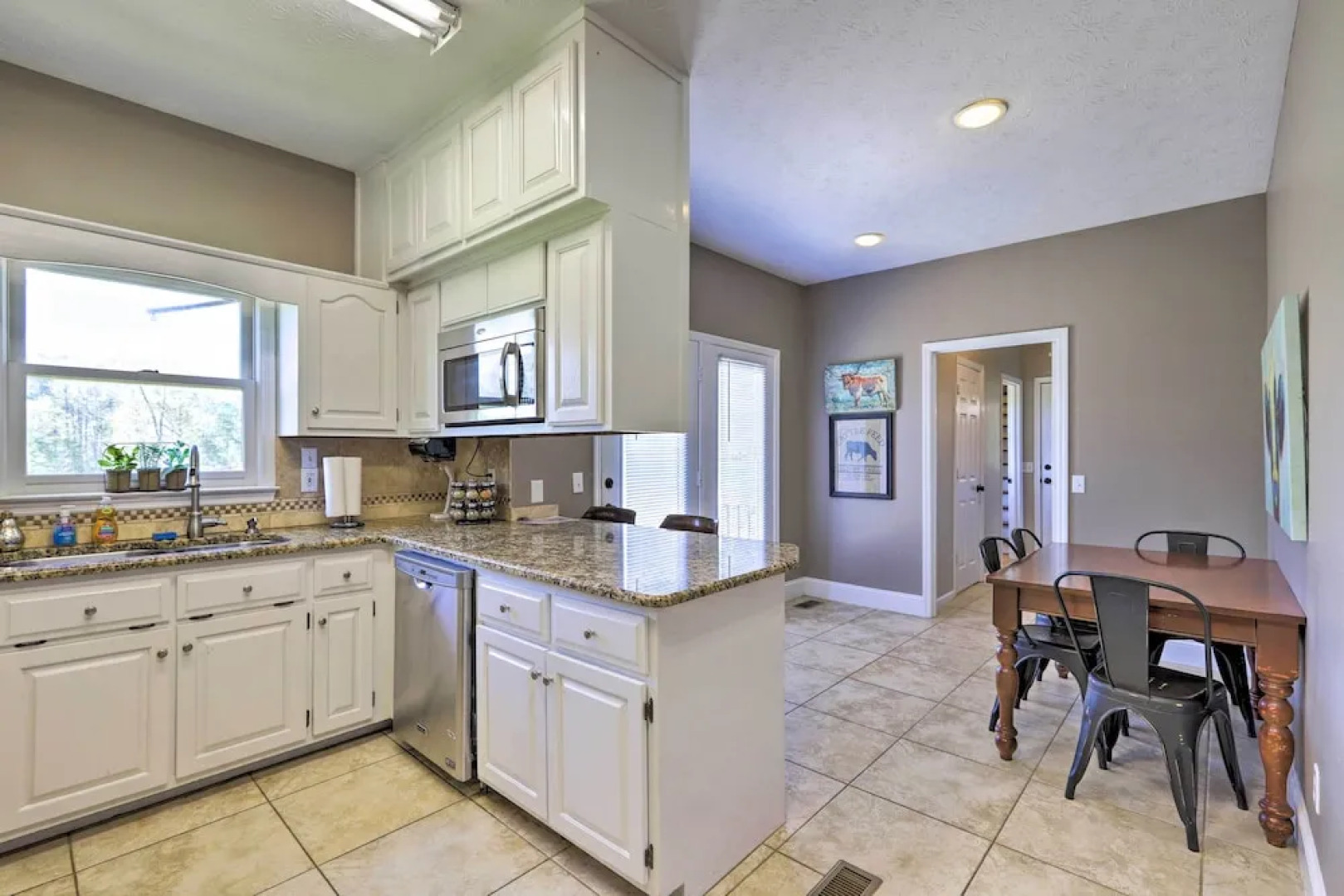 Pine Mountain Valley House w/ Pool & Grill!