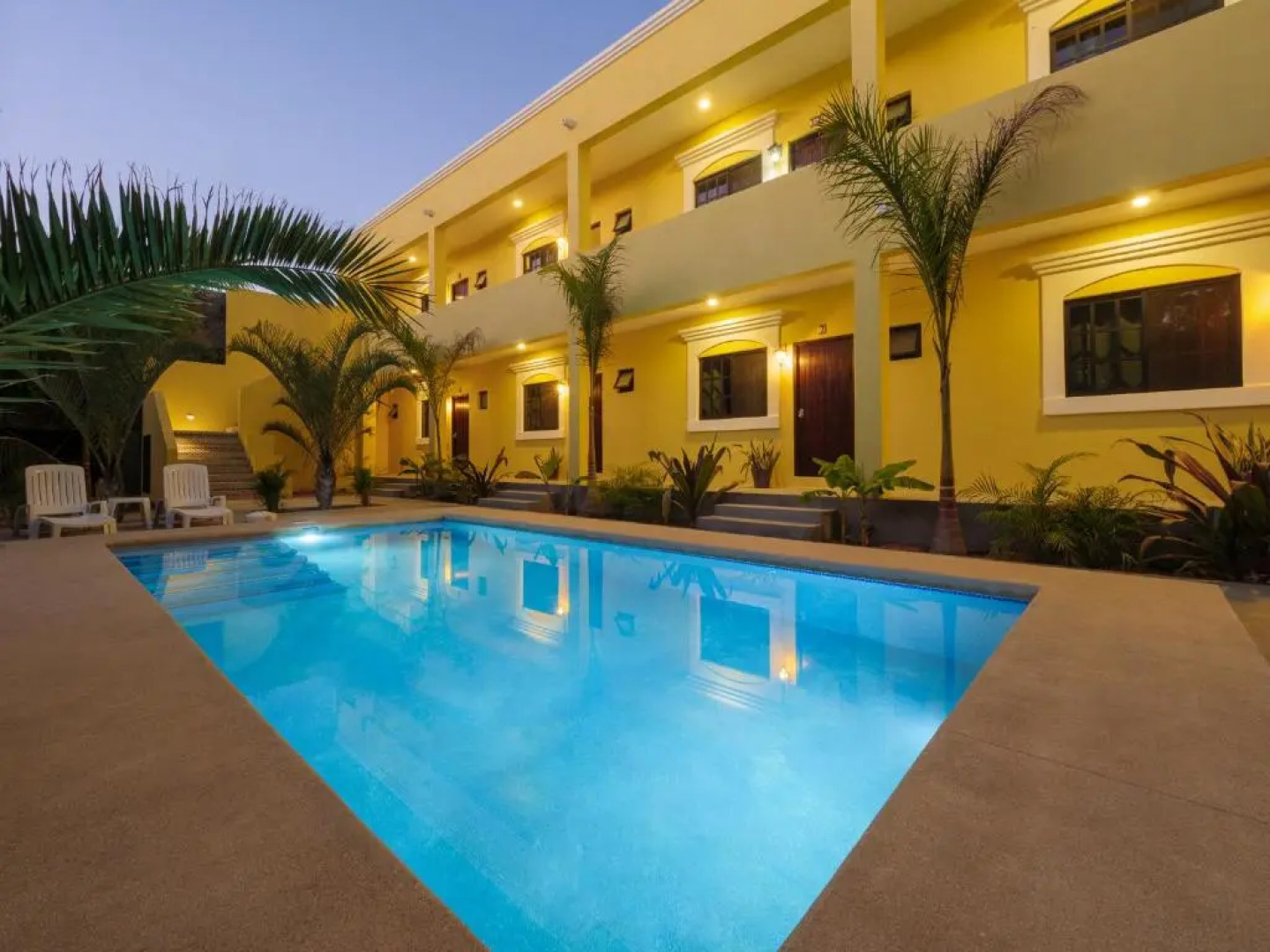 Gallo Azul, Downtown Loft Style Apartment