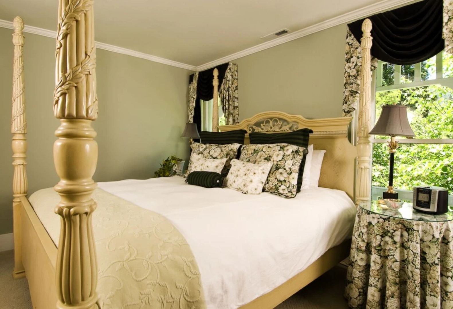 A Midsummer's Dream Bed & Breakfast