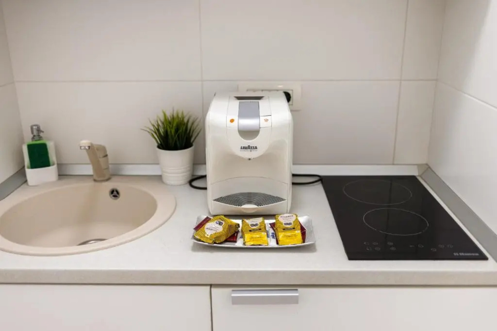 Metropole Apartments Old City