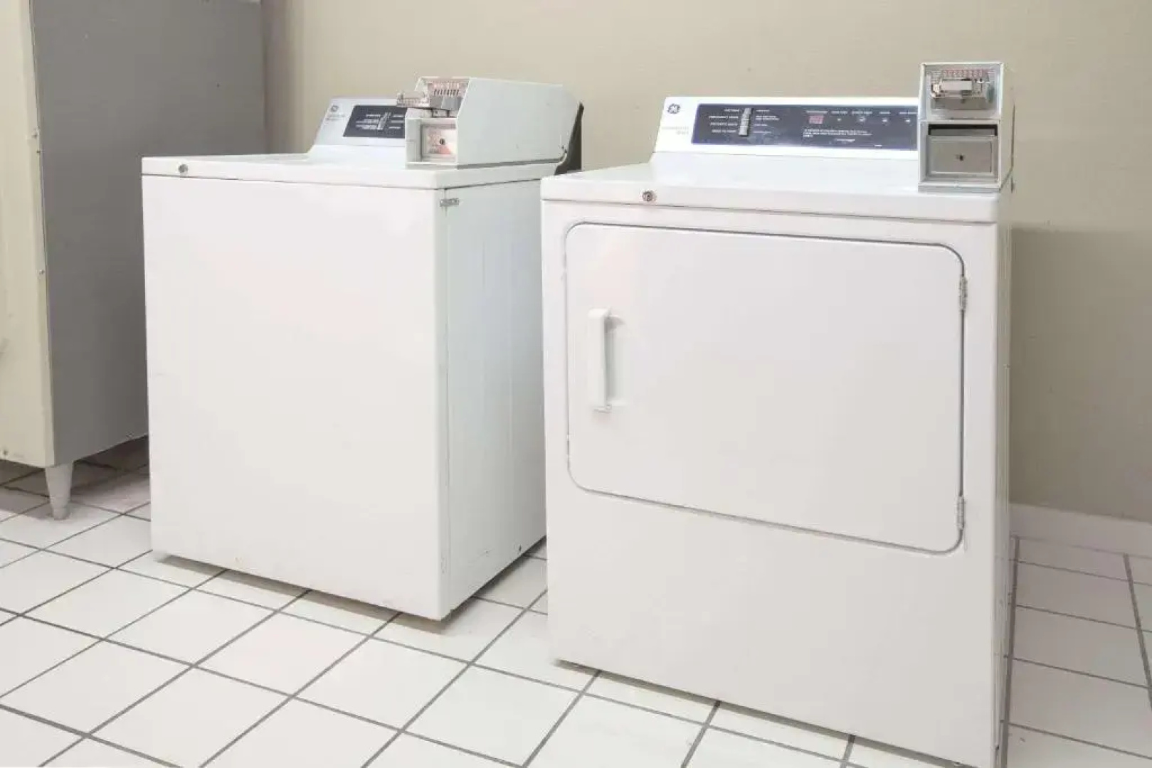 Days Inn & Suites Pine Bluff