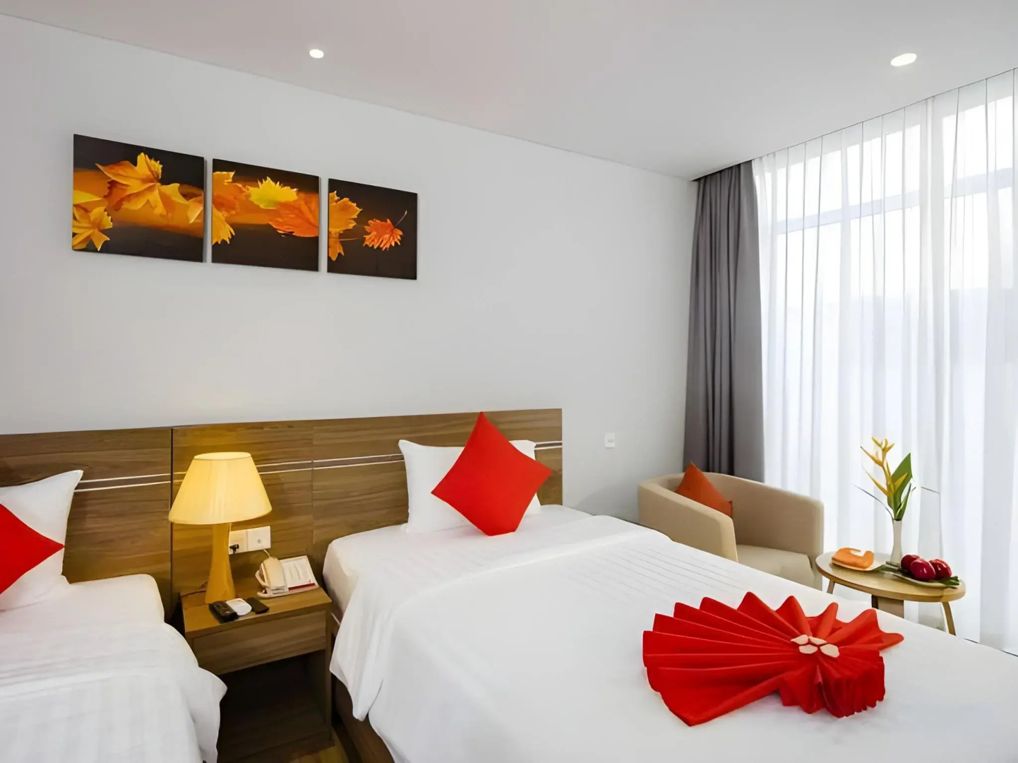 Maple Leaf Hotel & Apartment