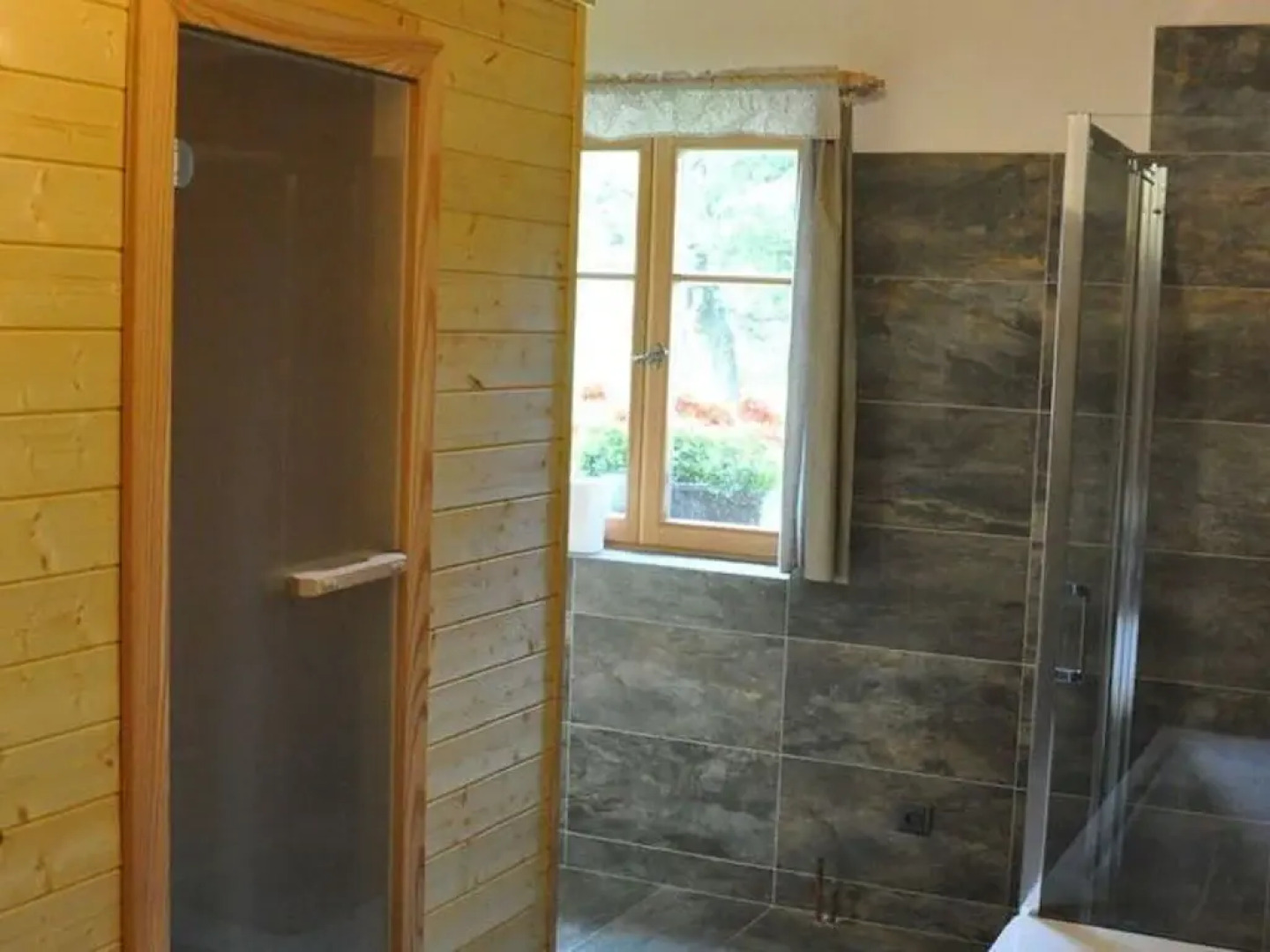 Spacious Holiday Home In Dlouhý With Sauna