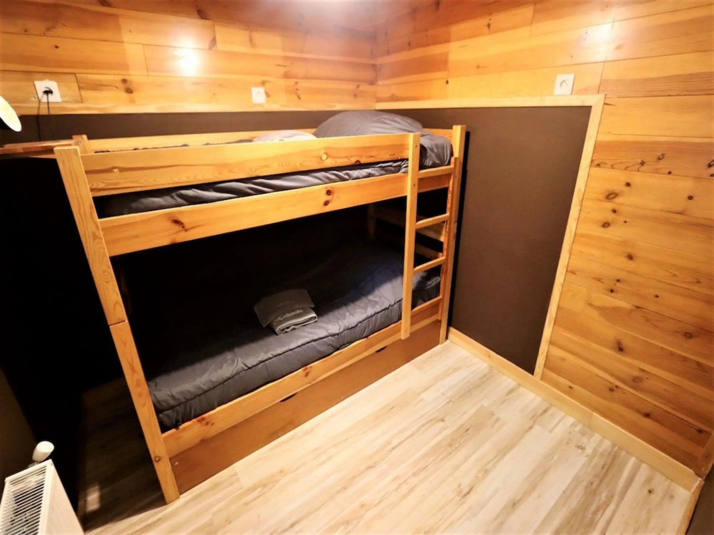 Inviting villa with hot tub in Lacanau 100m from the beach