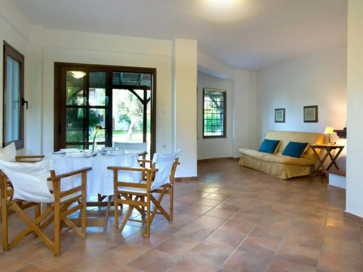 Amaryllis Summer Maisonettes